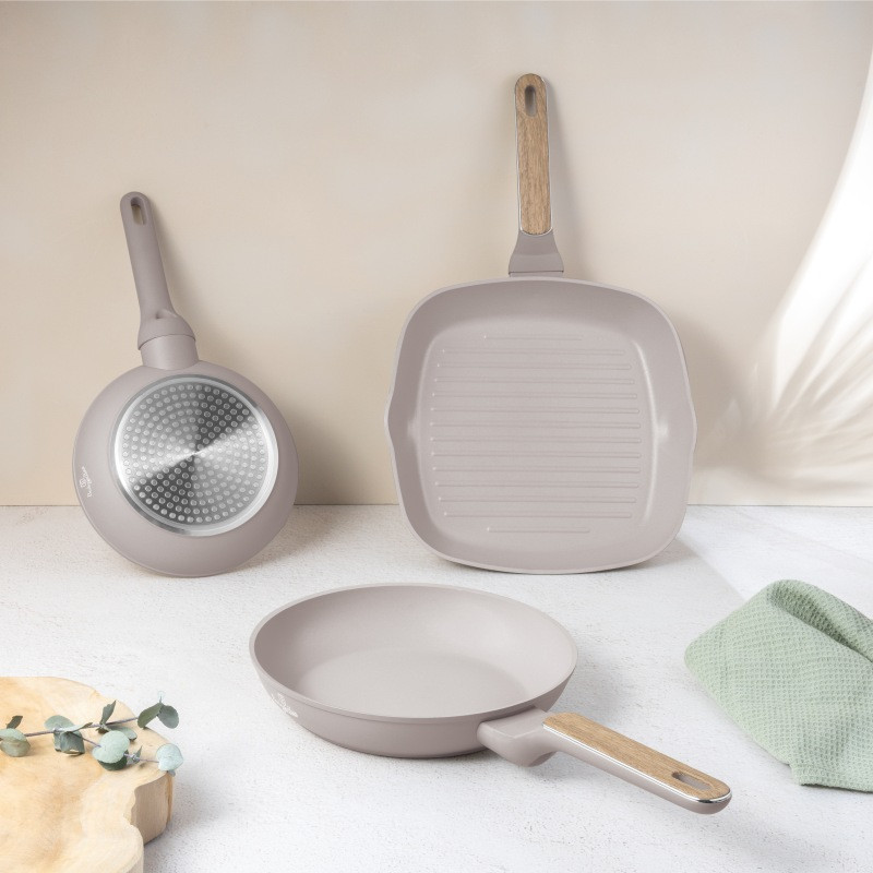 BERLINGERHAUS Sada pánví s titanovým povrchem 3 ks Taupe Nordic Collection BH-8342