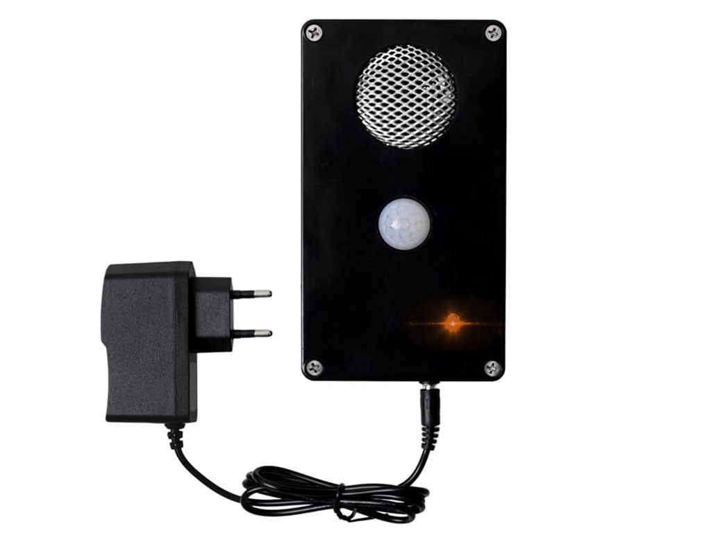 Vodotěsný, ultrazvukový plašič kun, lišek a další zvěře DRAGON ULTRASONIC AC900